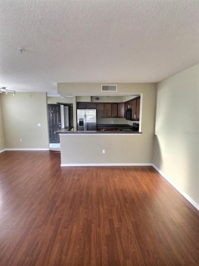 Building Photo - 13803 Fairway Island Dr