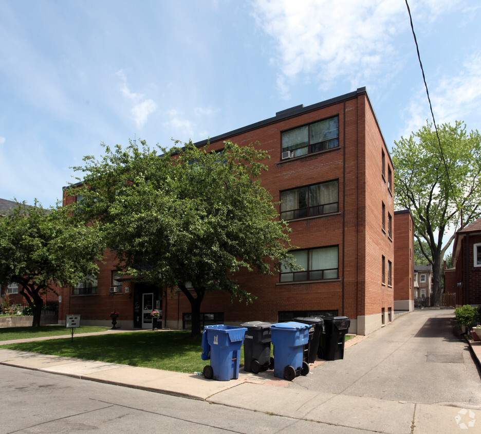 Building Photo - 55 Hendrick Ave