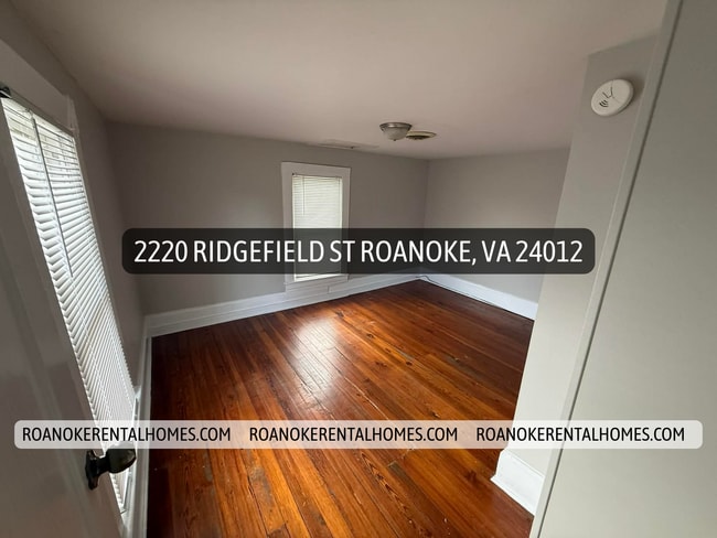 Foto del edificio - 2220 Ridgefield St NE