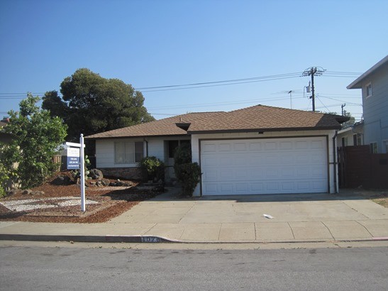 Building Photo - 1078 Fiesta Dr