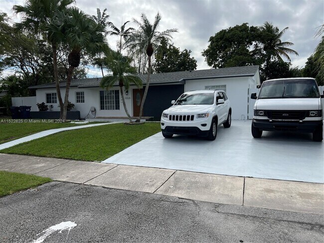 Foto del edificio - 15520 SW 102nd Ct