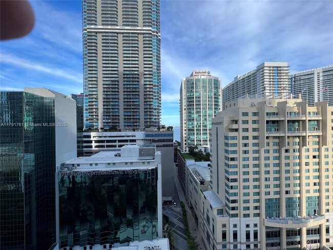 Foto del edificio - 1060 Brickell Ave