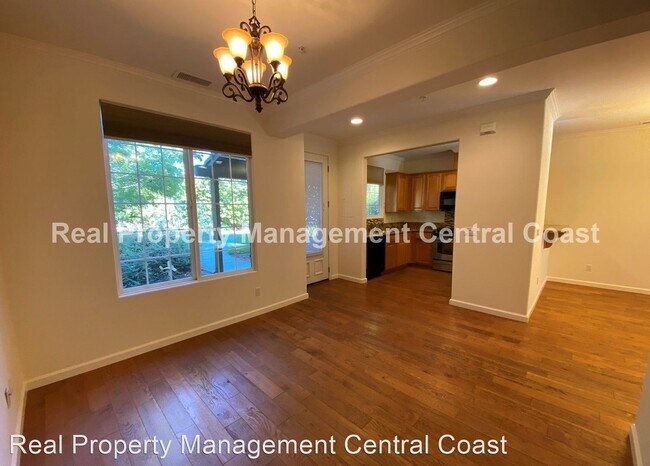 Foto del edificio - 3 br, 2.5 bath House - 627 Nicklaus Street...