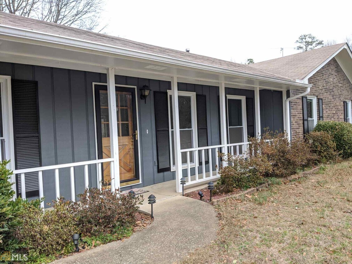 Foto principal - 130 King Arthur Ct