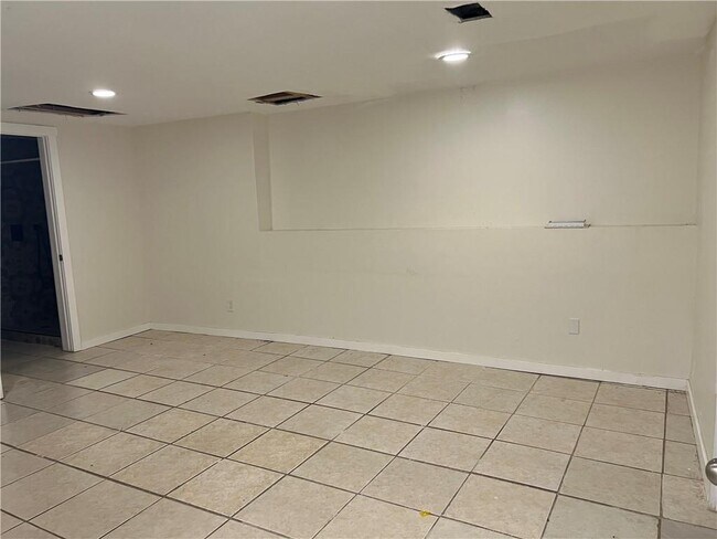 Building Photo - 2799 Brookcliff Landing NE