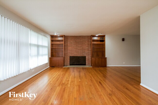 Building Photo - 20530 Greenwood Dr
