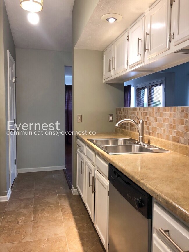 Foto del edificio - 9351 Kempton Manor Ct