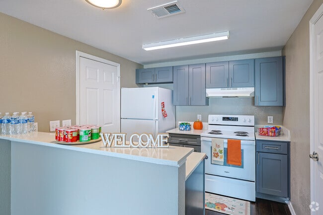 3BR, 2BA - 1,062SF - Kitchen - Crystal Falls Crossing