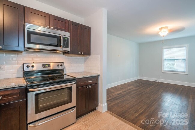 Foto del edificio - 1734 Matheson Ave