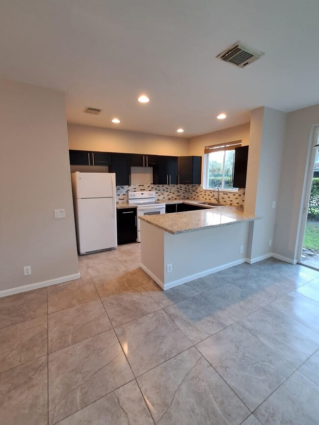 Building Photo - 3039 Laurel Ridge Cir