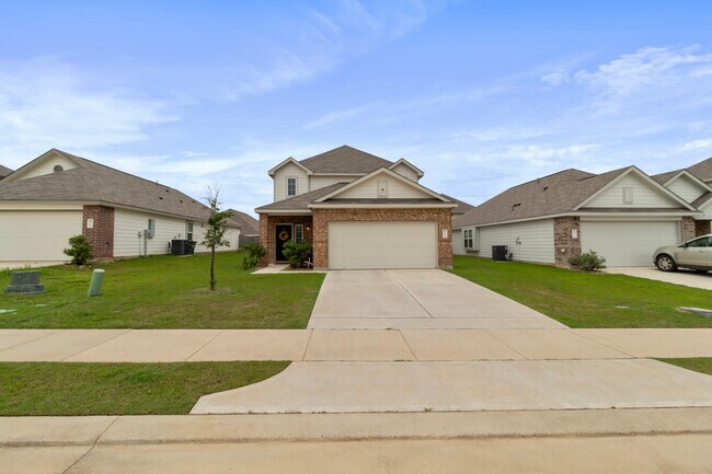 Building Photo - 974 Marquis Dr