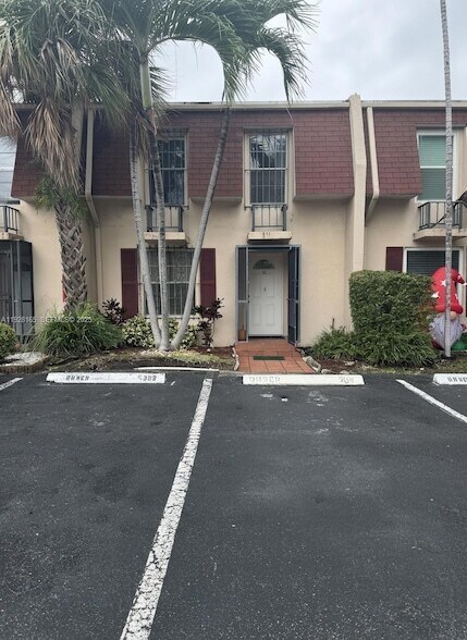 Foto principal - 1001 Three Islands Boulevard