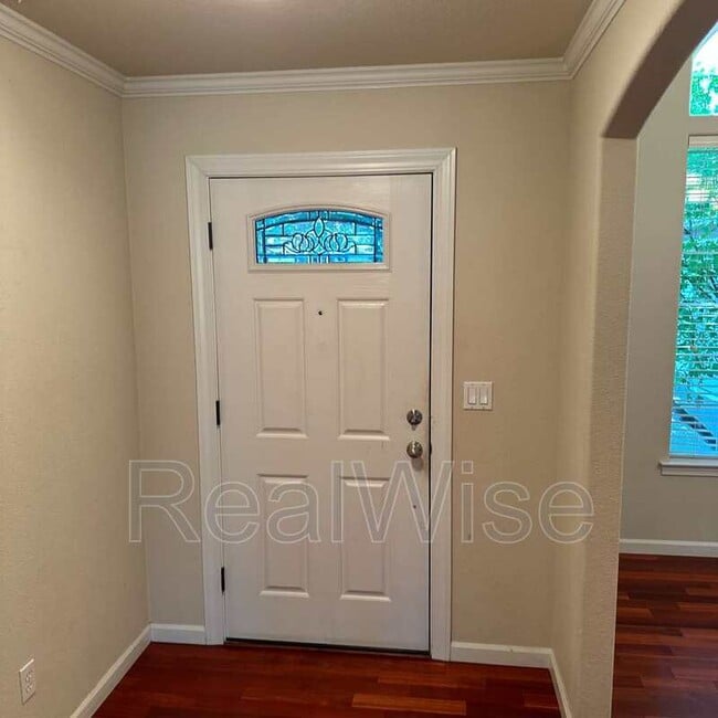 Building Photo - 115 Wagon Wheel Dr