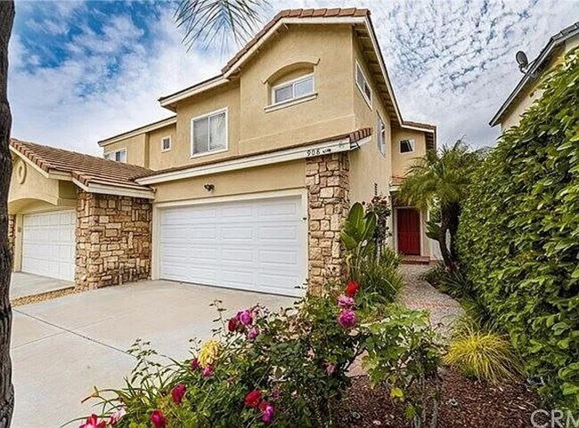 Building Photo - Stunning Anaheim Hills Home – Available April 1, 2026 | $4,200/month