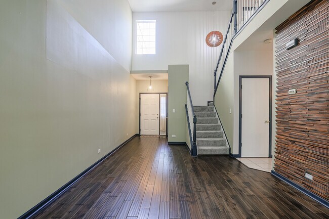 Foto del edificio - 983 Park Hill Cir