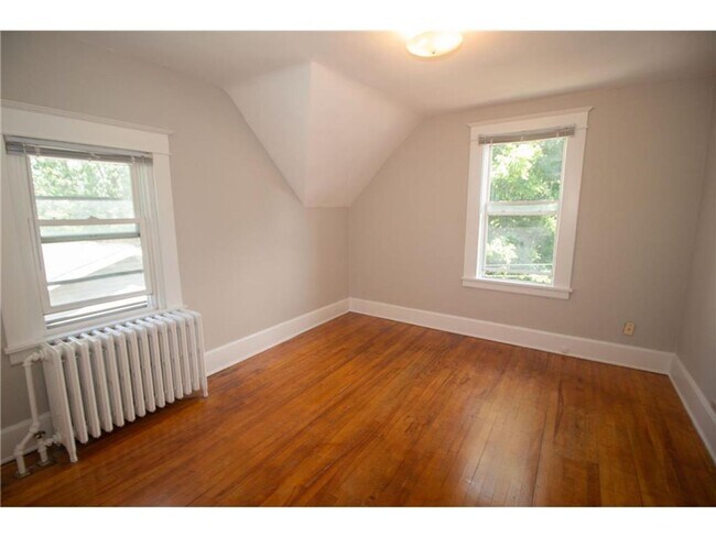 Building Photo - 804-12TH