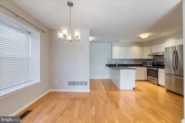 Foto del edificio - 8708 Spruce Mill Dr