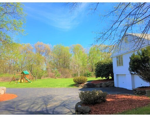 Foto del edificio - 39 Deerhaven Rd