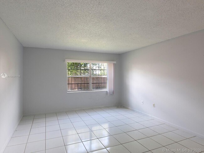 Building Photo - 220 NW 107th Ave