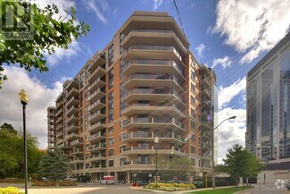 Building Photo - 2-312 Aberfoyle Crescent