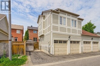 Building Photo - 29 Cardrew St