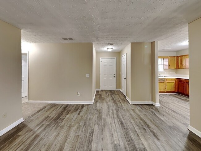 Foto del edificio - 105 Whitehead Dr