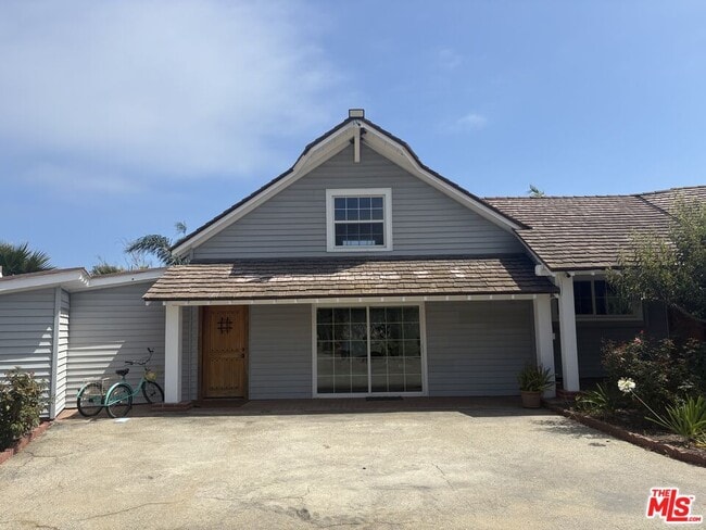 Building Photo - 29637 Pacific Coast Hwy
