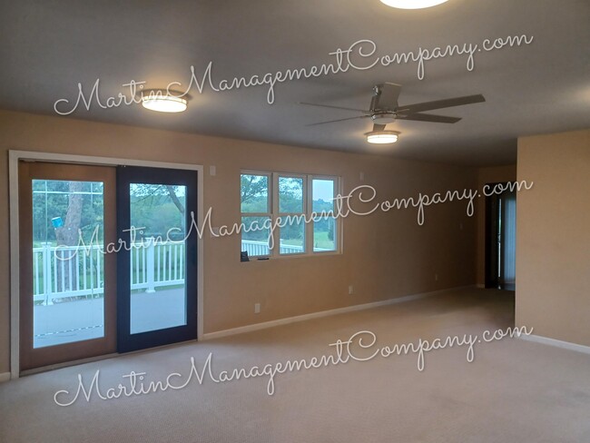 Foto del edificio - 30905 Providence Rd