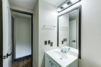 Building Photo - 26342 Hunters Trail