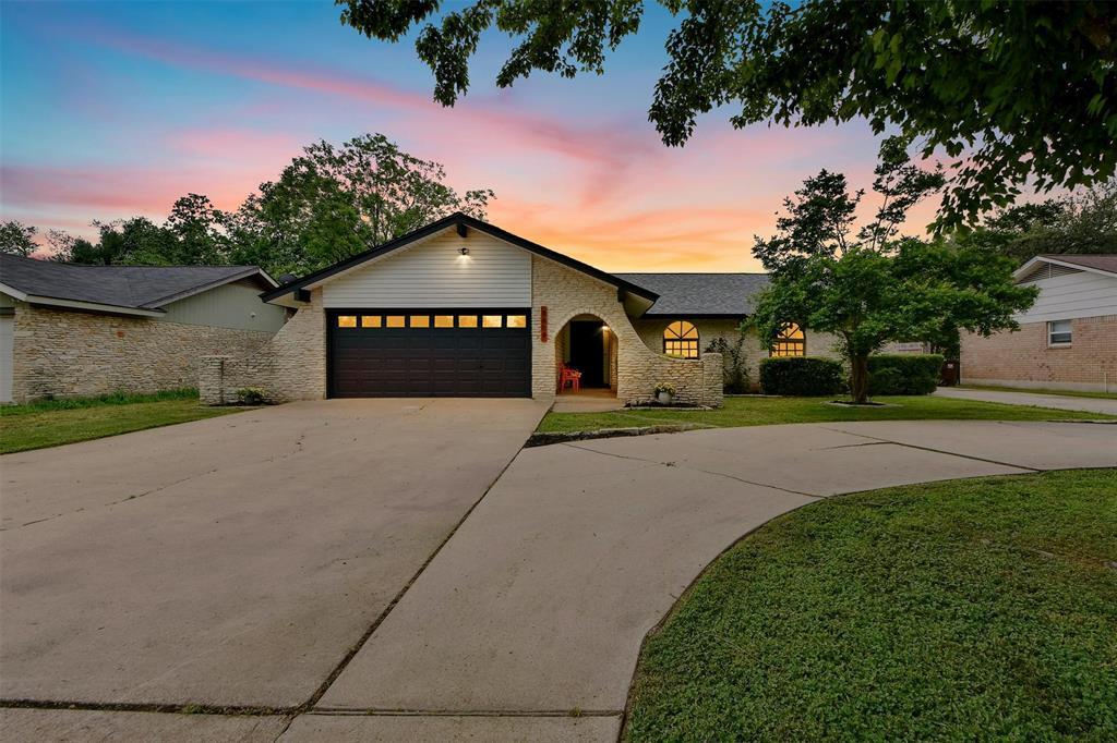 Primary Photo - 9609 Braeburn Glen St