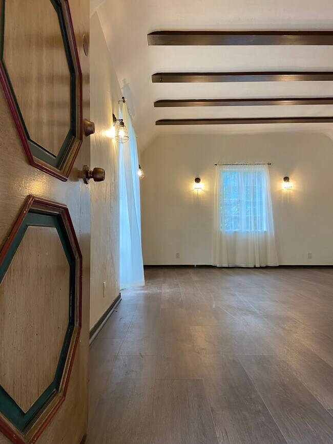 Living room - 795 N 2nd St