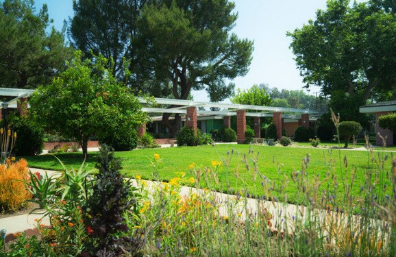 Building Photo - 660 W Bonita Ave