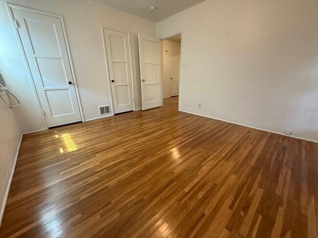 Foto del edificio - 1333 E Colton Ave