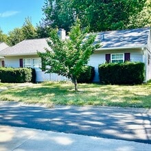 Building Photo - 302 Kelly Ct