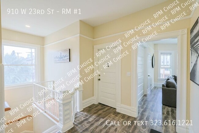 Building Photo - 910 W 23rd St