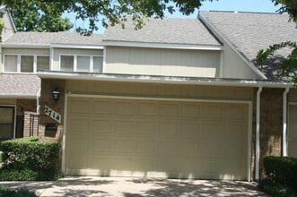 Building Photo - 2714 Creekwood Ct