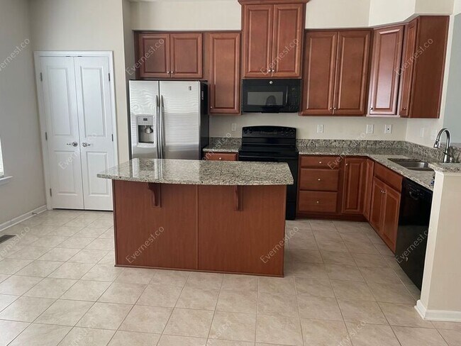Building Photo - 4002 Luminary Dr