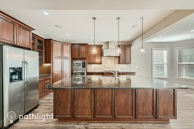 Building Photo - 4906 70th Ave Ct W, University Place, WA, ...