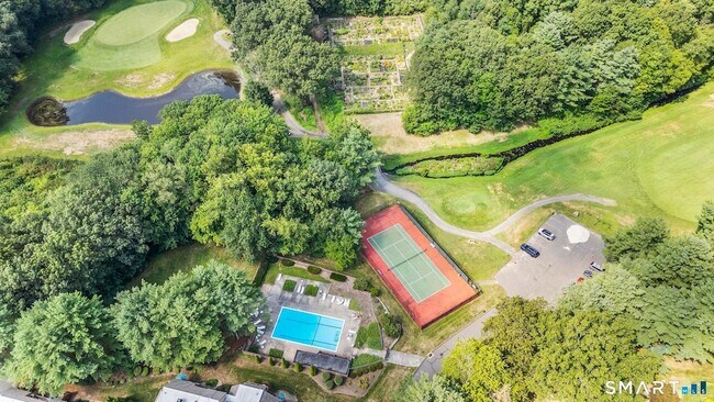 Foto del edificio - 43 Great Meadow Ln