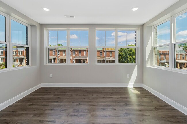 Living Room - 2603 Quantico Ave