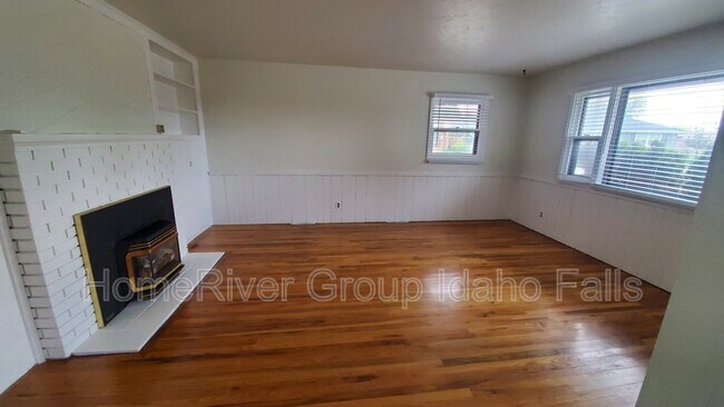 Foto del edificio - 1544 Claire View Ln