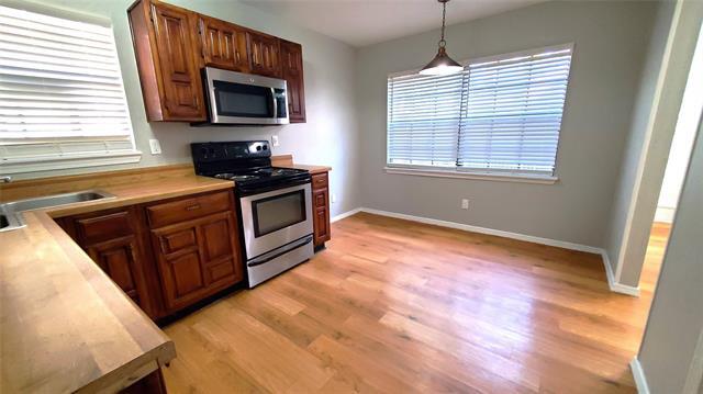 Foto del edificio - 2943 Harbinger Ln