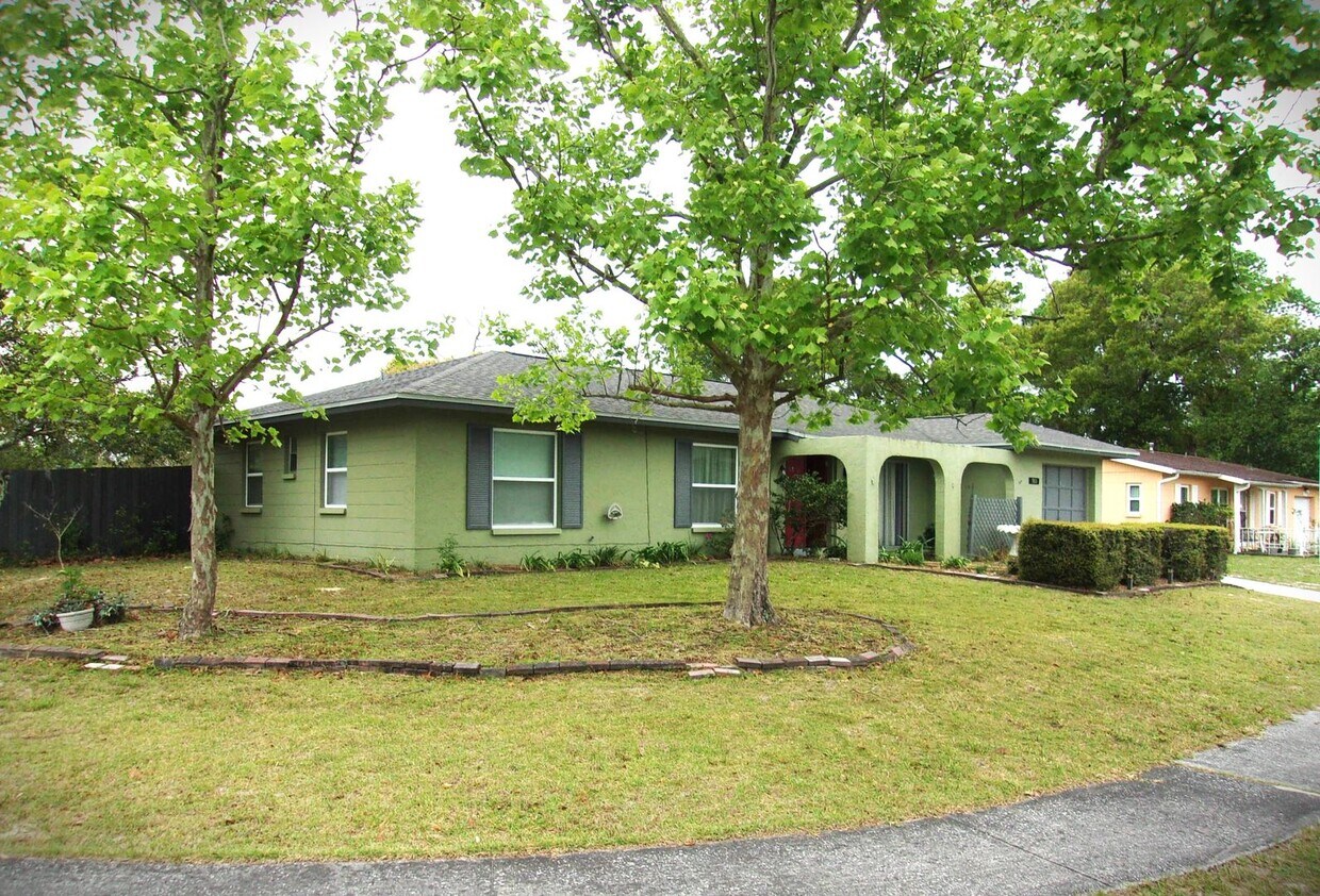 Primary Photo - 9801 Bayside Ct