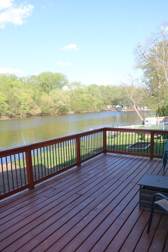 Foto del edificio - 42527 N Forest Ln