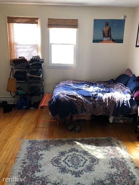Building Photo - 4 br, 2 bath Apartment - 8 Hartley Ter # 1F