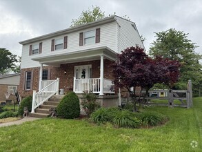 Building Photo - 2840 Campus Dr