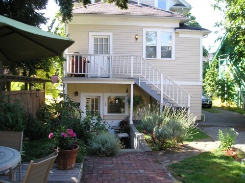 Building Photo - wallingford lower duplex - 1 bedroom + den