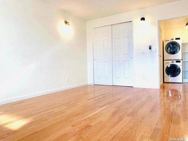 Foto del edificio - 42-42 Union St