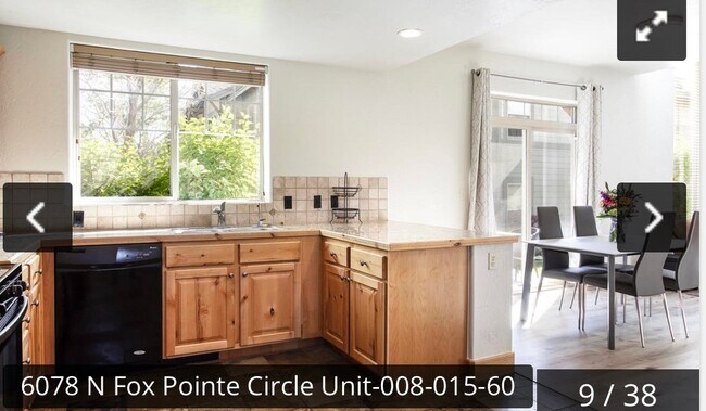 Foto del edificio - 6078 N Fox Pointe Cir
