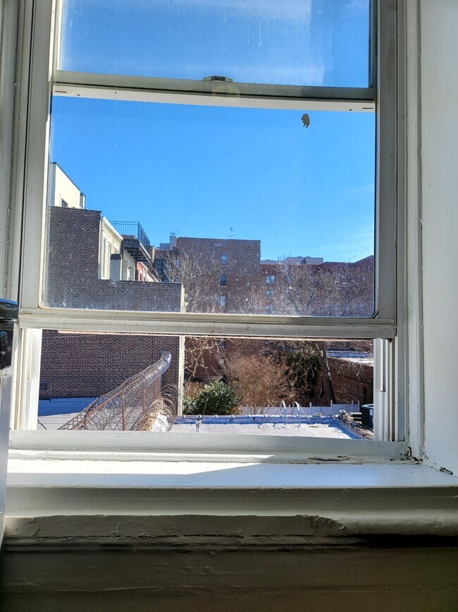 Building Photo - 753 Flatbush Ave